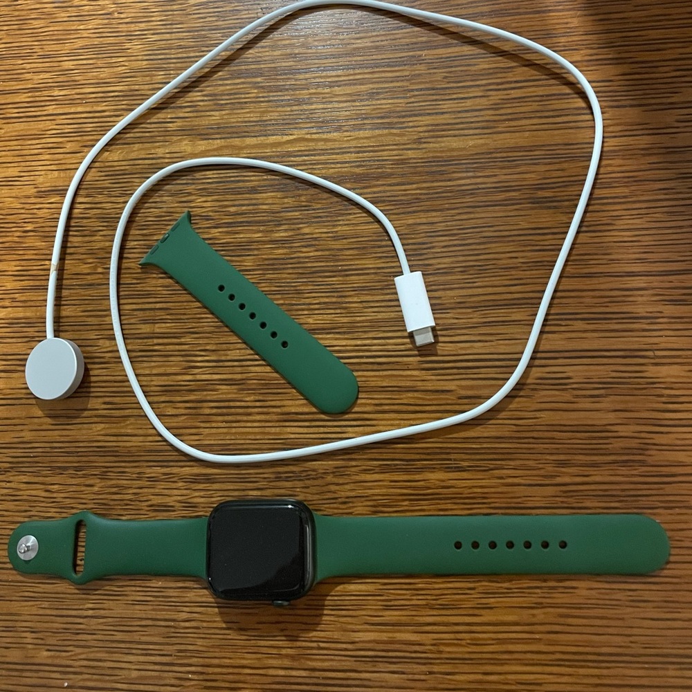 Green Apple Watch Series 7